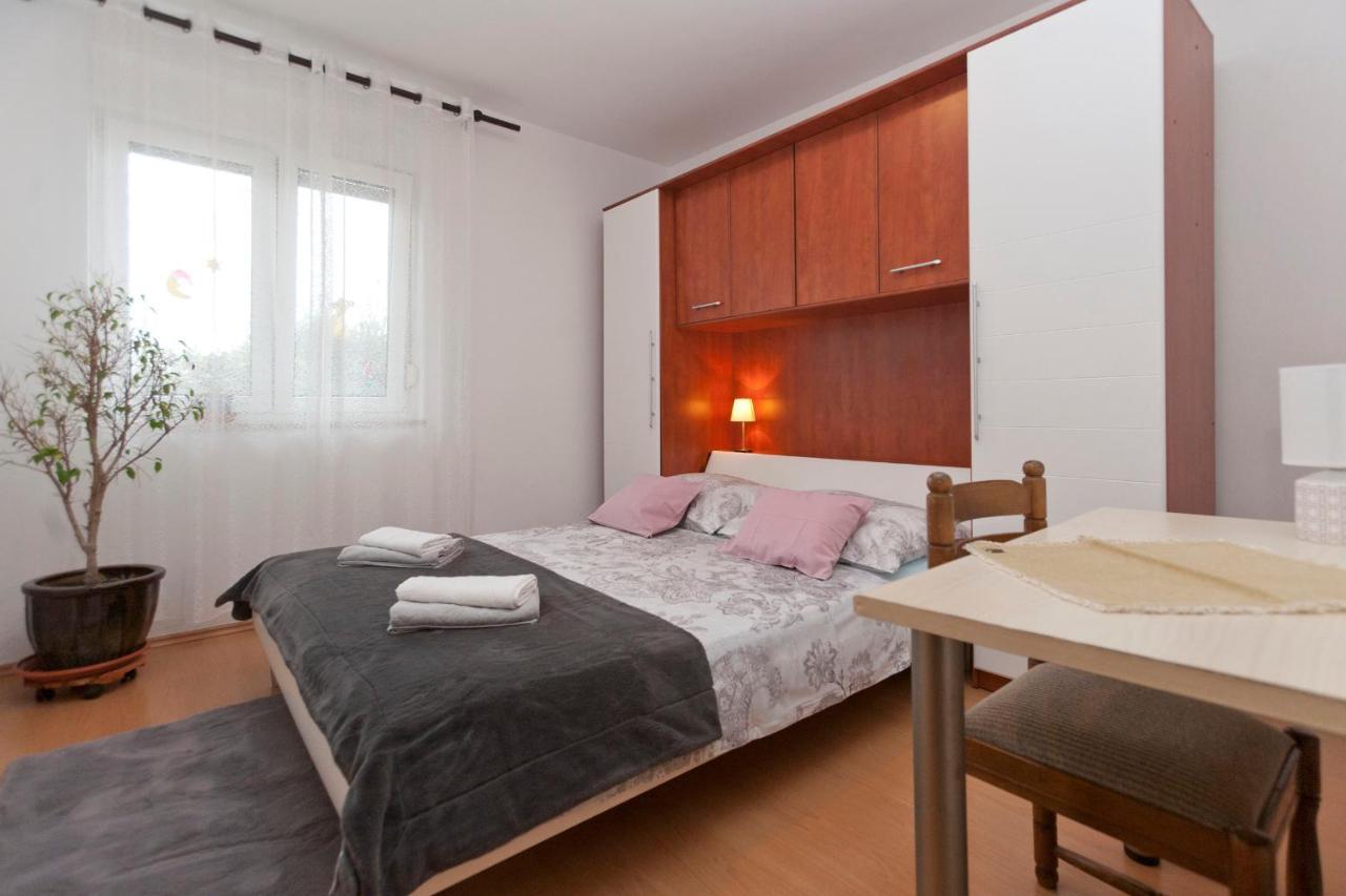 Apartman Nade Pula Eksteriør billede